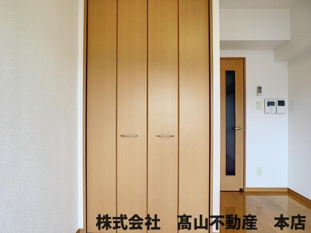 ロイヤルヒルズタワーの収納