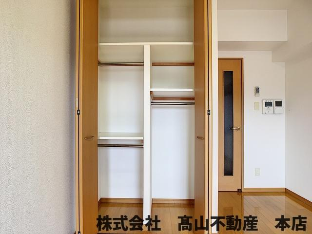 ロイヤルヒルズタワーの収納