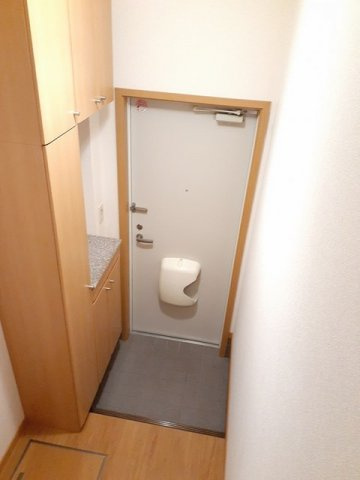 リオ・ラド・パティオ　Ｂの玄関