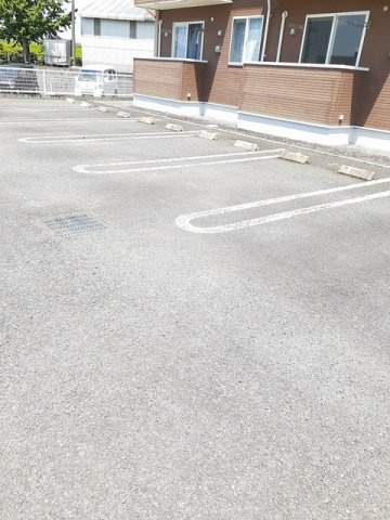 ガーデンコート　Ｆの駐車場