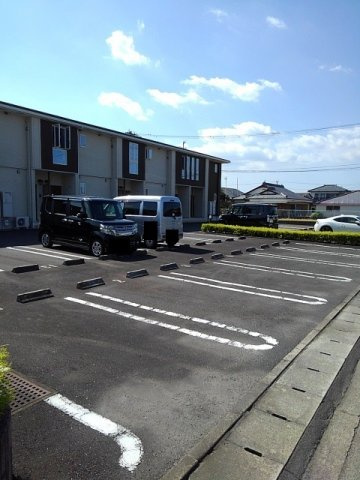 フィオーレライツ早鈴　Ⅱの駐車場