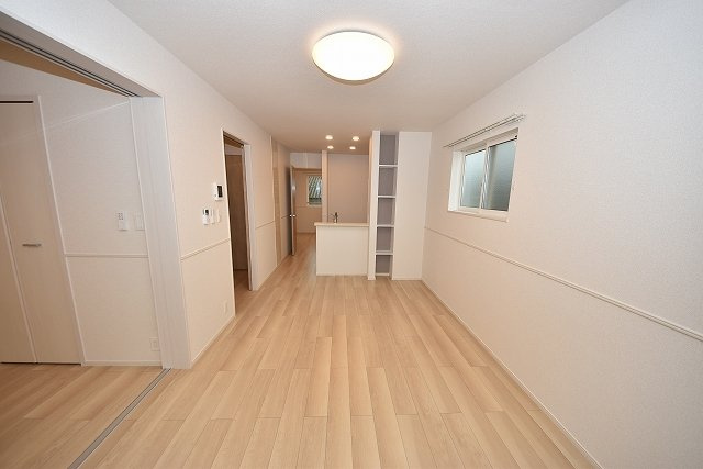 グランド　パイン　ヴィラ　Ⅱの居間・リビング