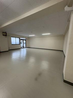 野洲市冨波乙の店舗事務所の内装