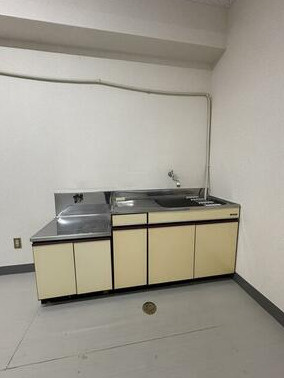 野洲市冨波乙の店舗事務所のキッチン
