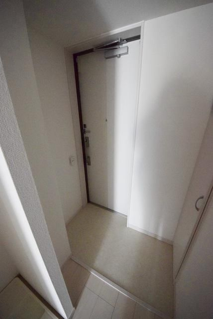 リブリ・プルメリアの玄関