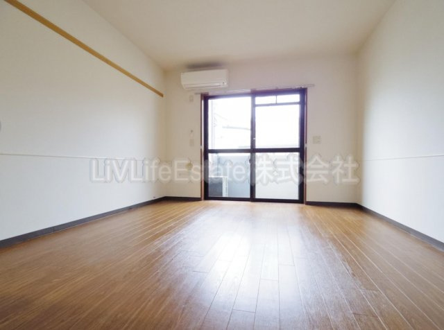 トミボナールの居間・リビング|同仕様写真