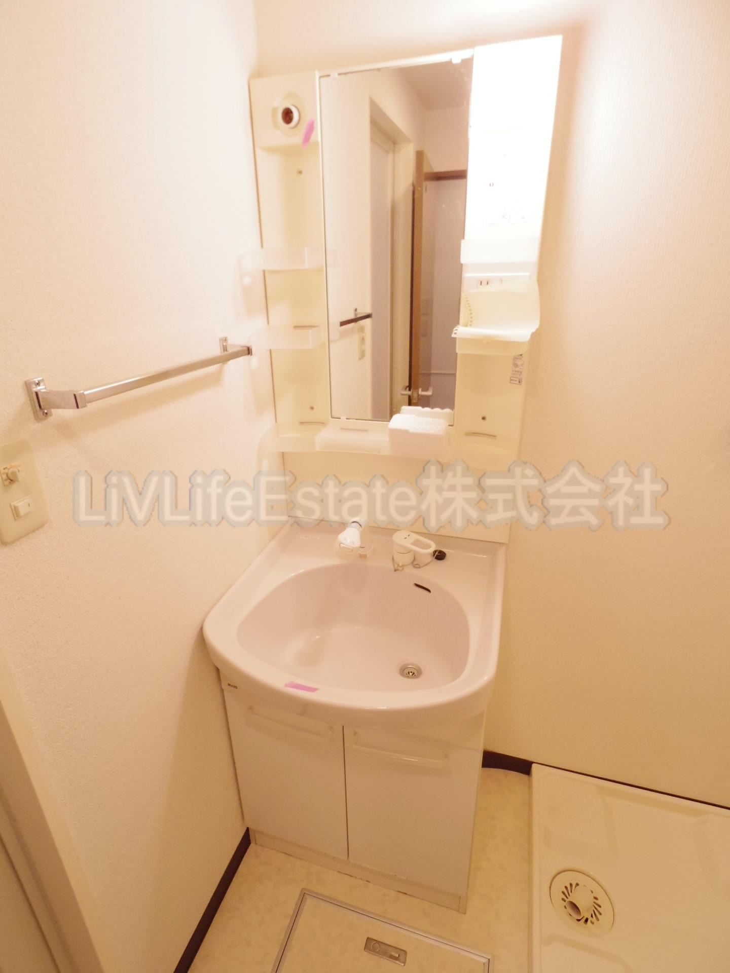 トミボナールの独立洗面台|同仕様写真