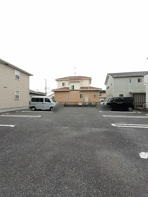 レジデンスみどりヶ丘Ⅱの駐車場