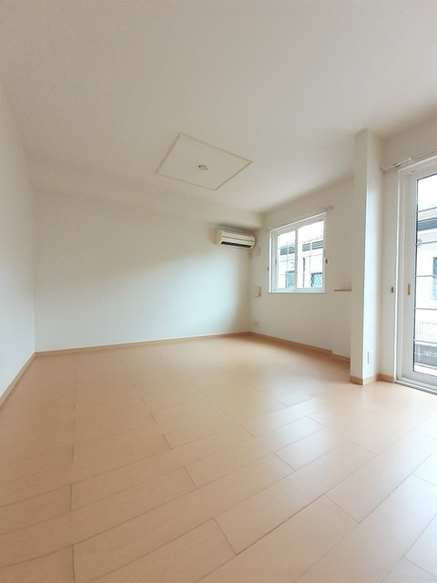 レジデンスみどりヶ丘Ⅱの居間・リビング