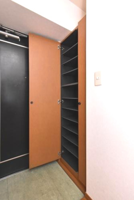 【玄関】 | プレジオ荒江