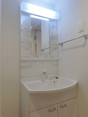 【独立洗面台】 | リブリ・上福岡Ⅱ | 独立洗面台あり、毎朝おしゃれに忙しい女性の方におすすめです