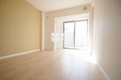 【洋室】 | リバーサイドカネヤマ | 使い勝手のいい洋室