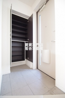 【玄関】 | リバーサイドカネヤマ | たっぷり入るシューズ収納♪