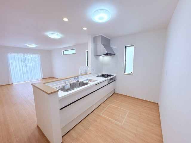 ハートフルタウンうるま市石川東恩納Ⅶ-A号棟　のキッチン