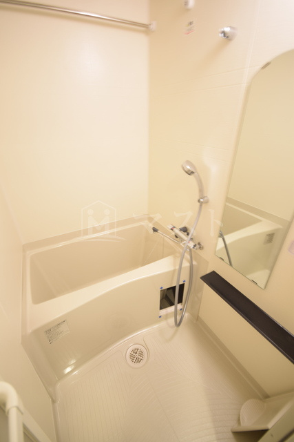 プレサンス梅田北ディアの浴室