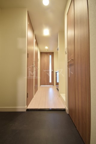 プレサンス梅田北ディアの玄関