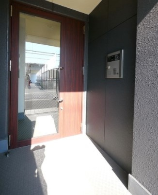 アンプルール フェール 戸田公園 のエントランス