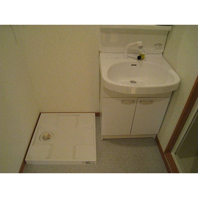 アンプルール フェール 戸田公園 の洗面所