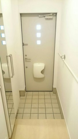 クレアージュの玄関|収納もある玄関です