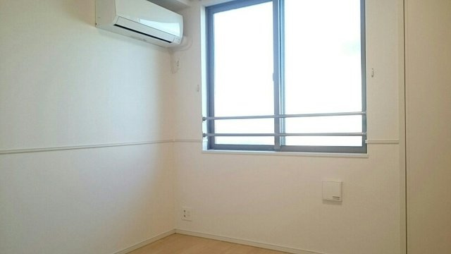 クレアージュの内装|明るい色調の室内です