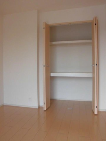 レグメスⅢの収納|こまごまとしたものを収納できそうですね