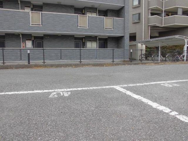 クレメント椿の駐車場|駐車スペースもあります