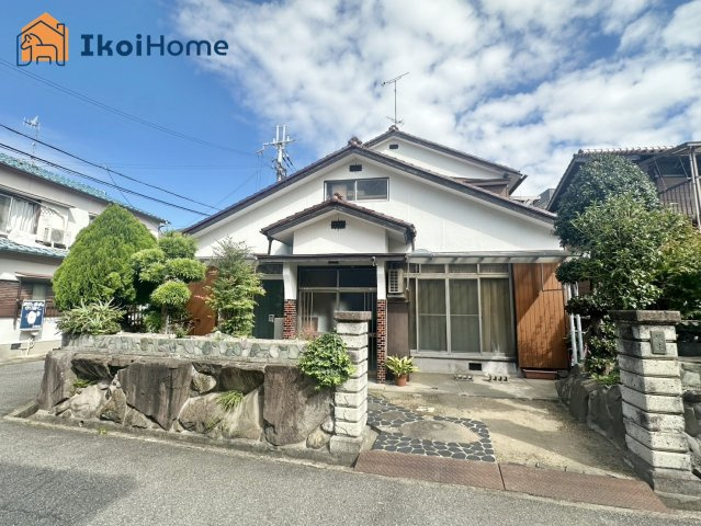 明石市大久保町江井島　土地の前面道路含む現地写真|●年中無休：当日予約可●角地ですので、陽当りもよく開放感がございます。前面道路は約4mです！