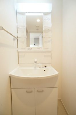 リブリ・ブライトの独立洗面台