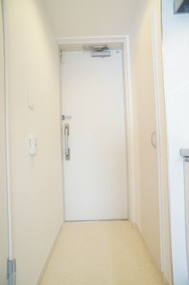 リブリ・ブライトの玄関