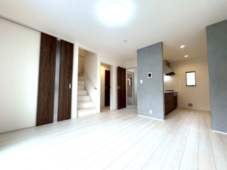 【居間・リビング】 | 小平市仲町　新築戸建　【全2棟】