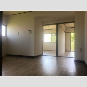 杉本ビルの居間・リビング