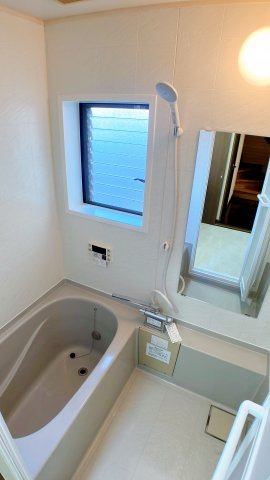 美浜町河和台1丁目戸建ての浴室