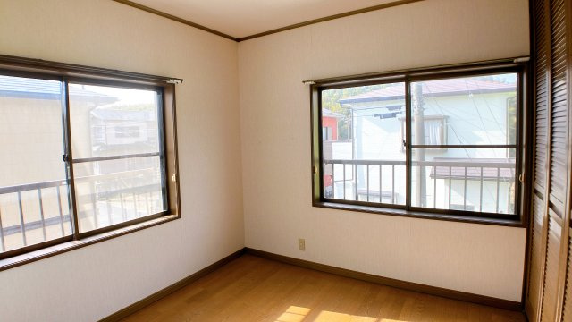 美浜町河和台1丁目戸建ての洋室