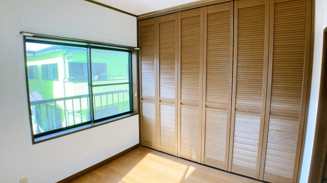 美浜町河和台1丁目戸建ての洋室