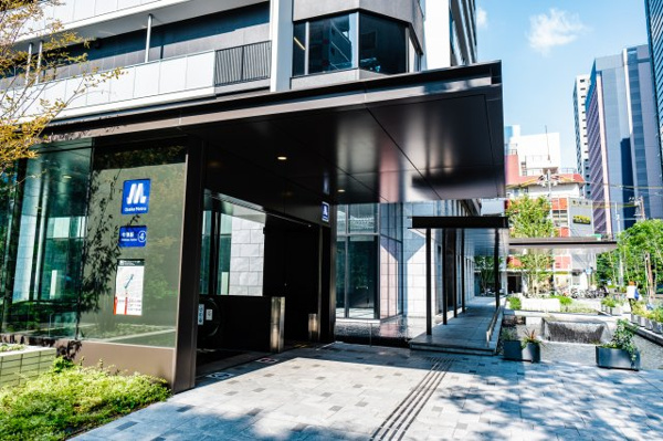 【周辺】 | 【周辺】OsakaMetro御堂筋線「中津」駅直結・徒歩1分！濡れずに駅まで行くことができます☆