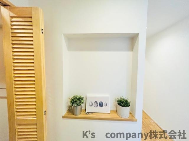 茅ヶ崎市緑が浜　ライオンズマンション茅ヶ崎グランコースト　2階のその他|リビングの中にインテリア小物などを置くことのできるスペース付き☆