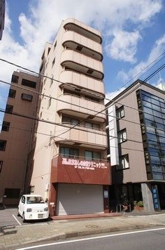 ニホンメガネビルの外観