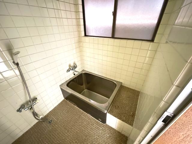 藤岡市藤岡　中古900①の浴室