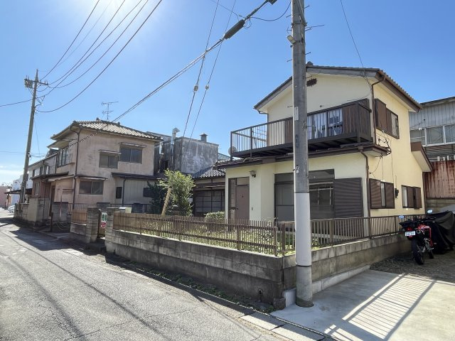 藤岡市藤岡　中古900①の前面道路含む現地写真