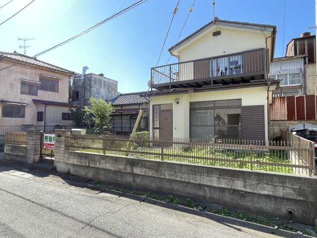 藤岡市藤岡　中古900①の外観