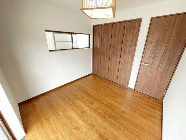 藤岡市藤岡　中古1580の洋室