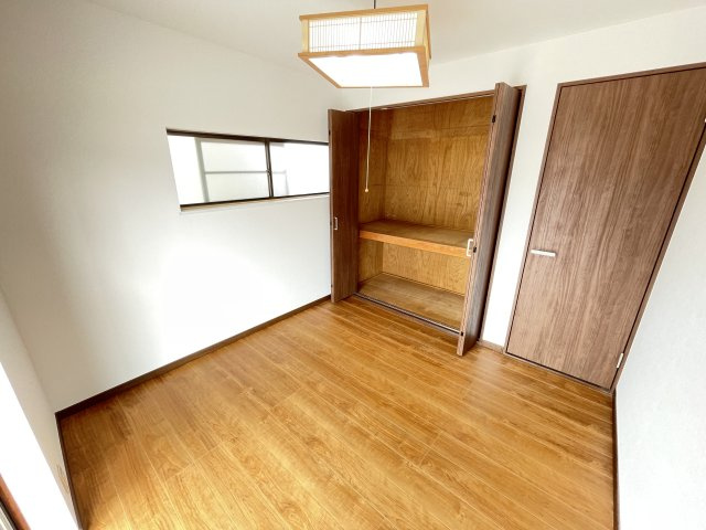藤岡市藤岡　中古1580の洋室