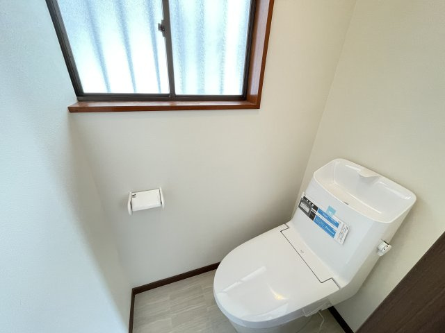 藤岡市藤岡　中古1580のトイレ