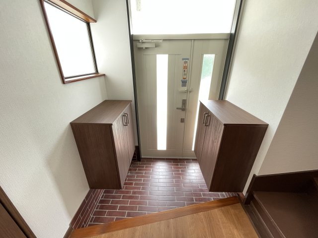 藤岡市藤岡　中古1580の玄関