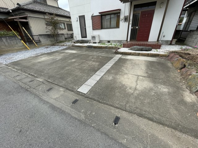 藤岡市藤岡　中古900②の駐車場