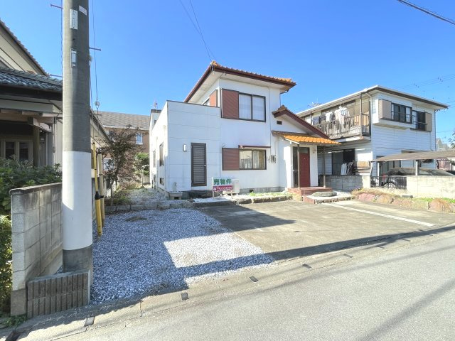 藤岡市藤岡　中古1580の駐車場|リフォーム中です(^^♪