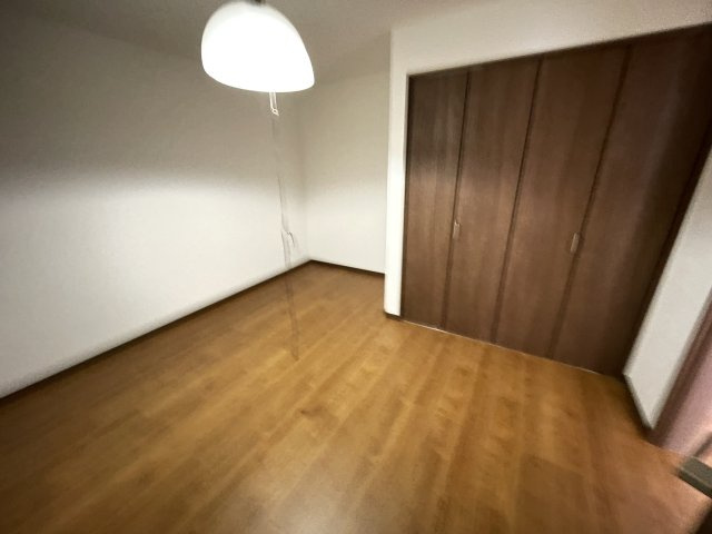 藤岡市藤岡　中古1580の洋室