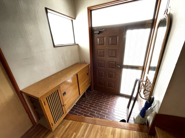 藤岡市藤岡　中古900の玄関