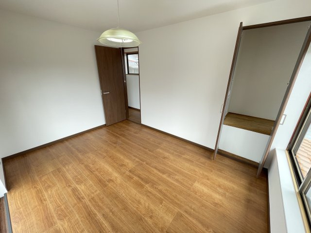 藤岡市藤岡　中古1580の洋室