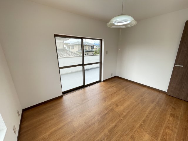 藤岡市藤岡　中古1580の洋室
